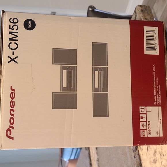 CD/FM/AM/USB receiver system - Picture 2 of 6